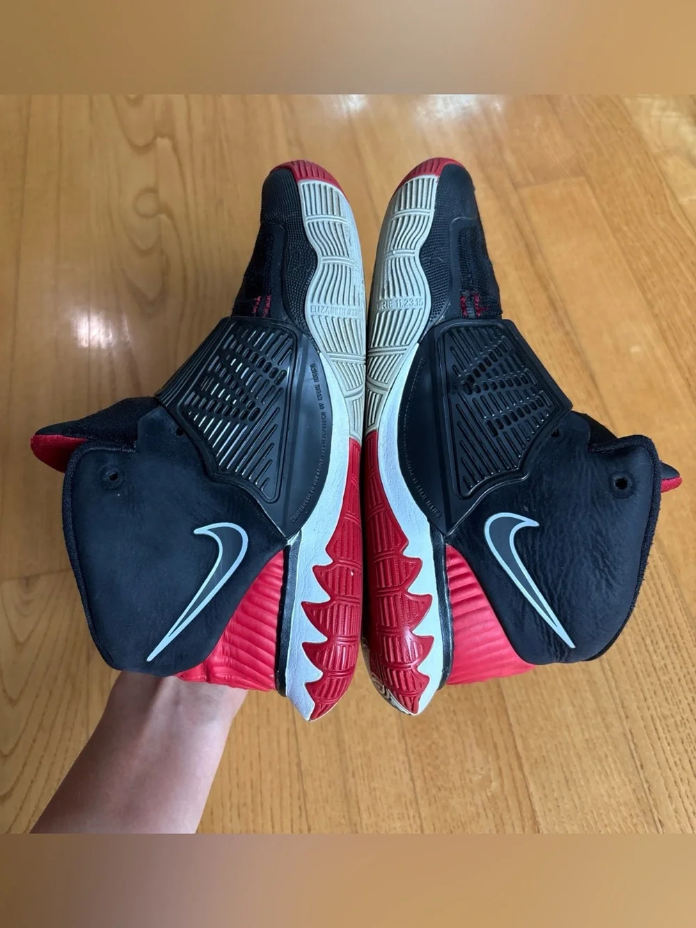 Nike Kyrie 6 Basketball Shoes sneakers Bred Black Red White Youth Boys Size 2Y